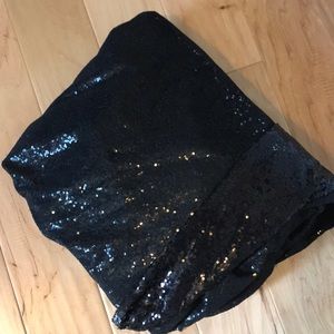 Black Sequin Aisle Runner (4x30)